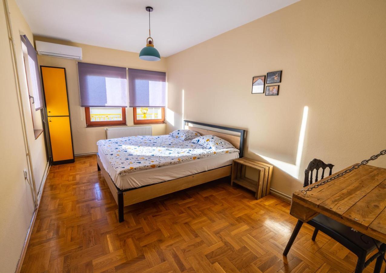 Hostel Prishtina Backpackers Prisztina Zewnętrze zdjęcie
