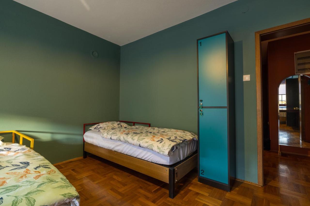 Hostel Prishtina Backpackers Prisztina Zewnętrze zdjęcie
