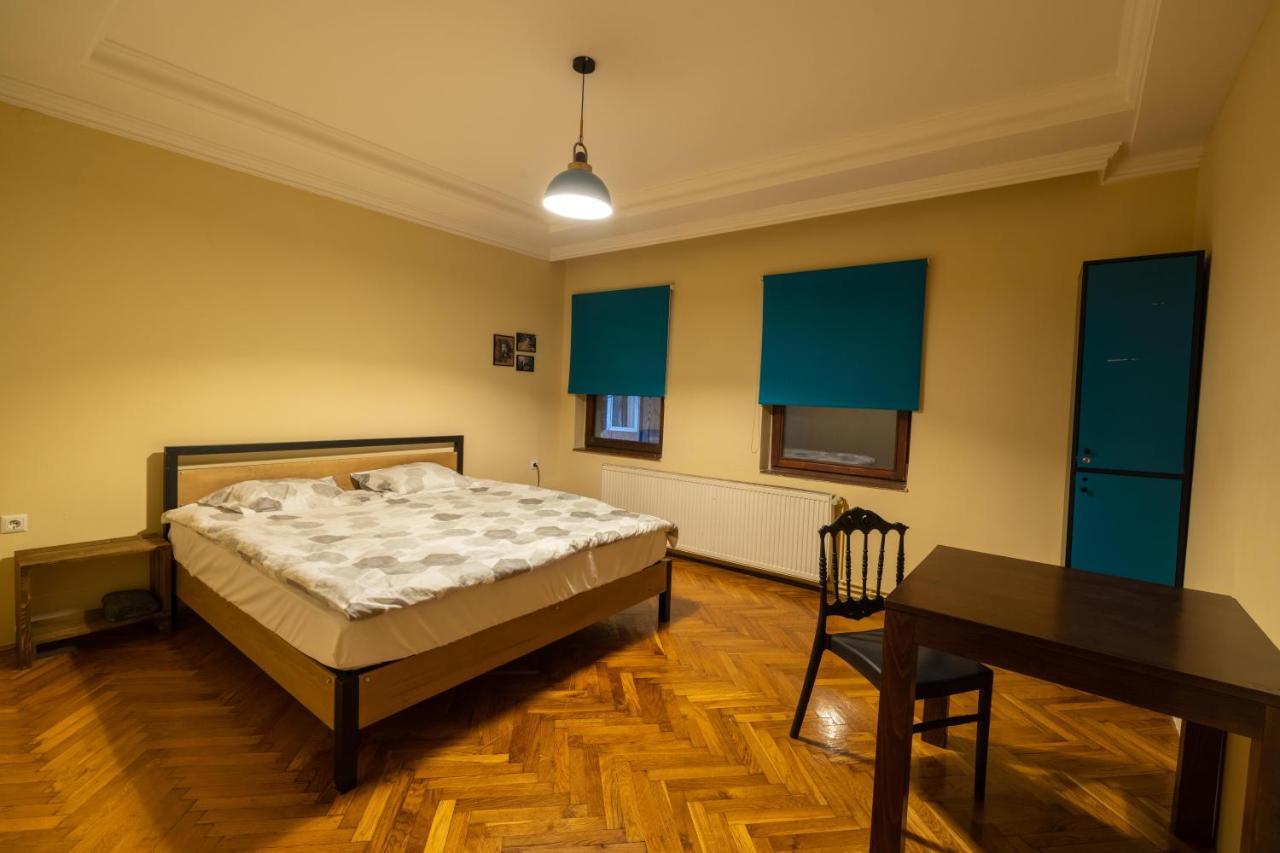 Hostel Prishtina Backpackers Prisztina Zewnętrze zdjęcie