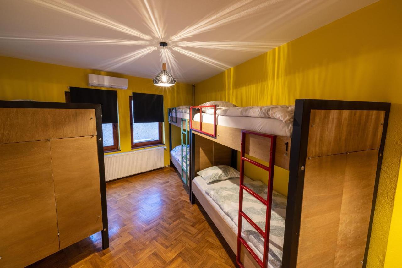 Hostel Prishtina Backpackers Prisztina Zewnętrze zdjęcie