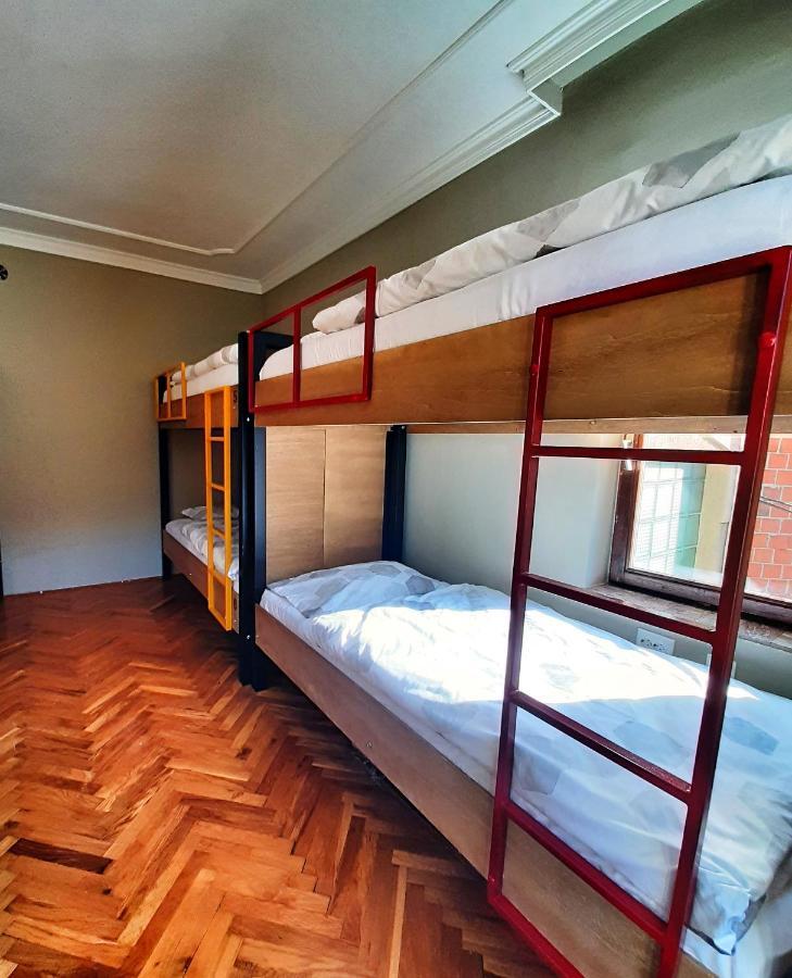 Hostel Prishtina Backpackers Prisztina Zewnętrze zdjęcie