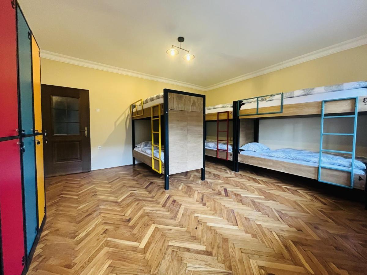Hostel Prishtina Backpackers Prisztina Zewnętrze zdjęcie
