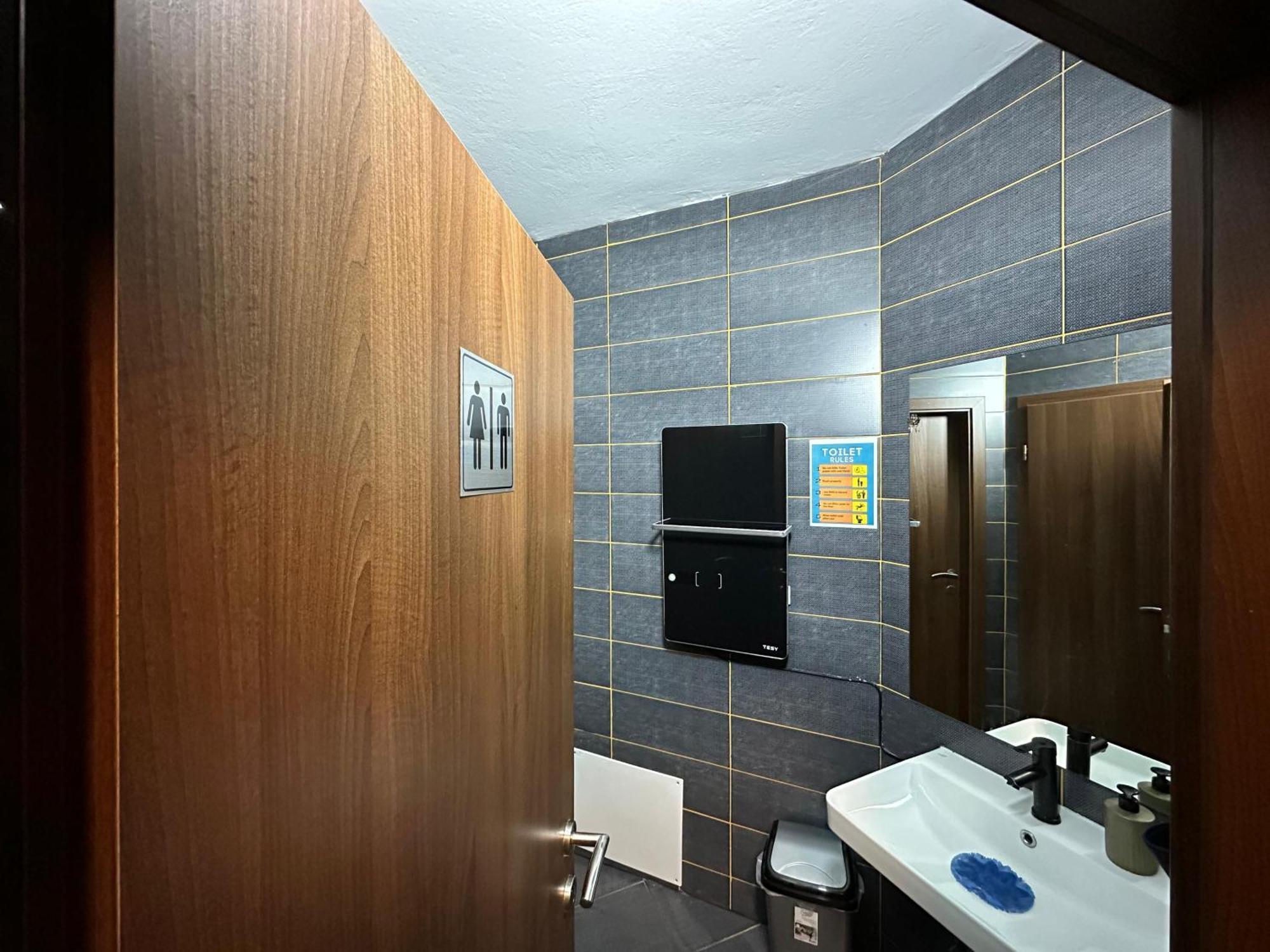 Hostel Prishtina Backpackers Prisztina Zewnętrze zdjęcie